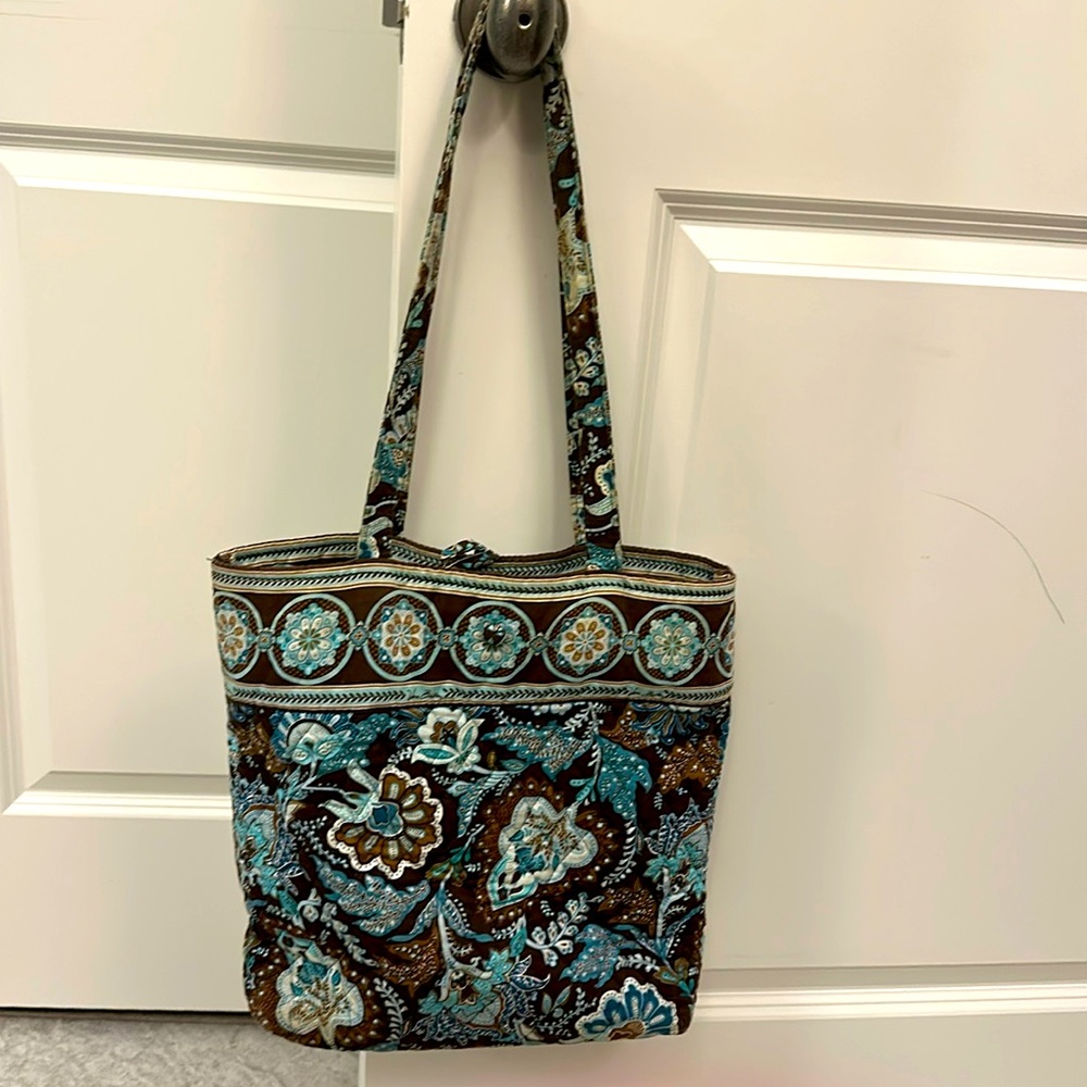 Vera Bradley tote, Java Blue. GREAT condition,no rips or tears, No smoking home